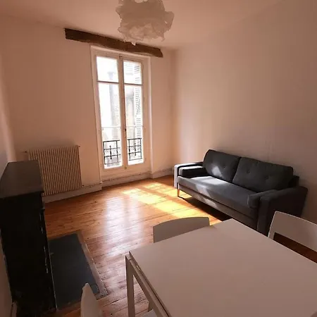 Rochereau De La Clautre Hotel